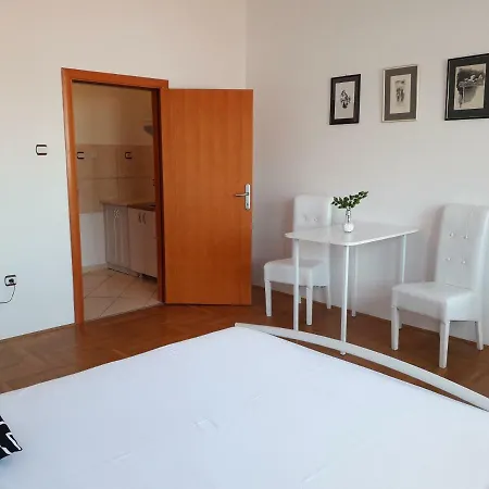 Apartman Dunja Ns 2 Novi Sad Exterior photo